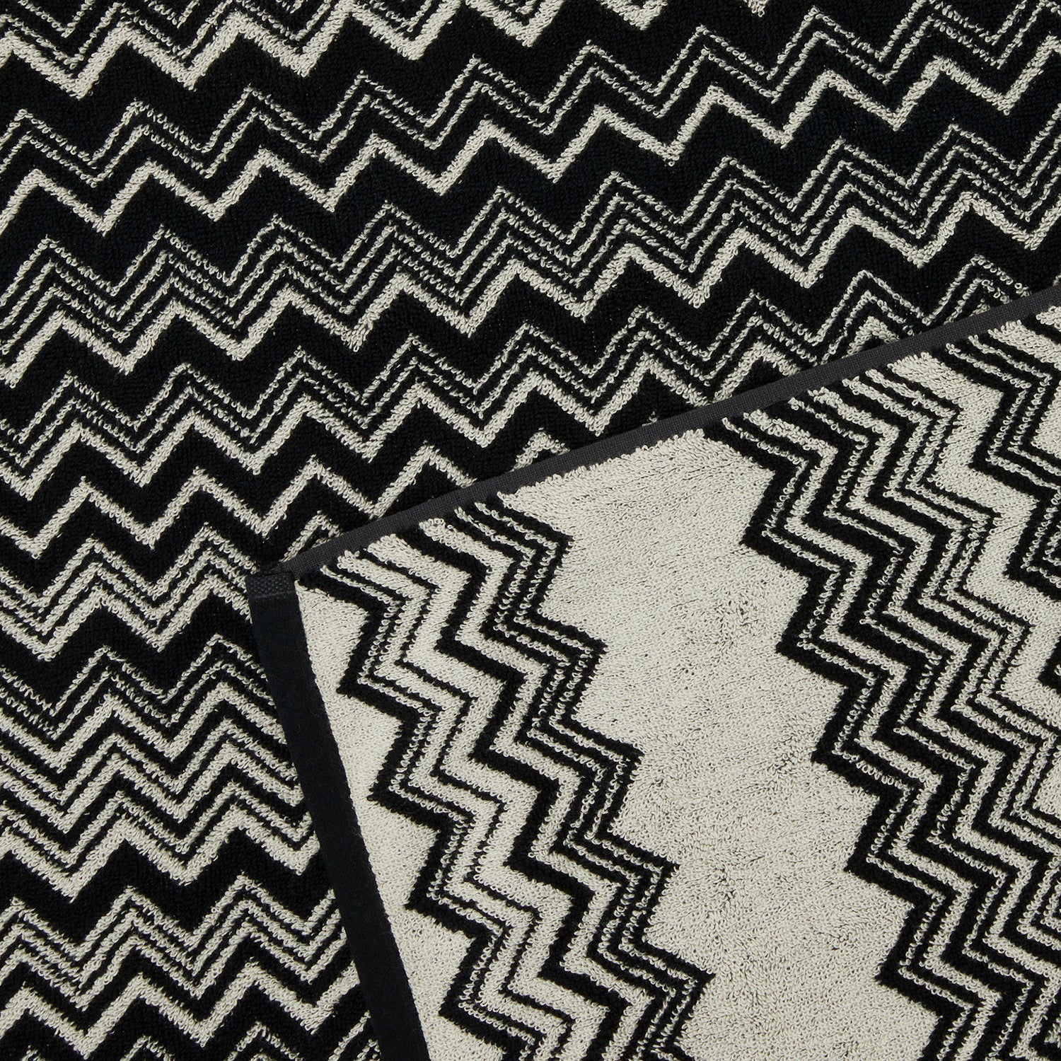 missoni capsule collection | keith beach towel | colour 601 - DC - Image 2