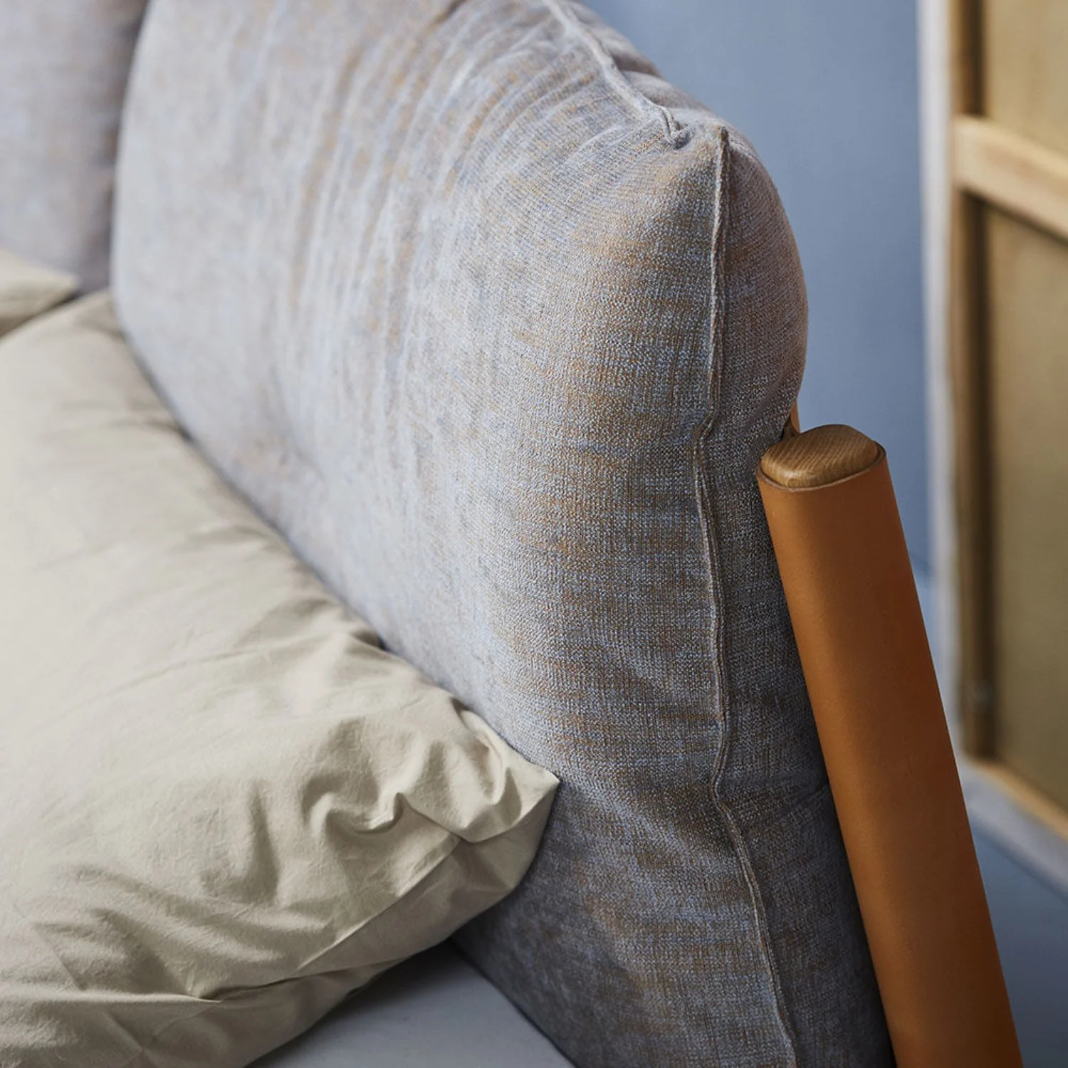 moeller design | LIV queen bed | oak + whisky leather - Image 8