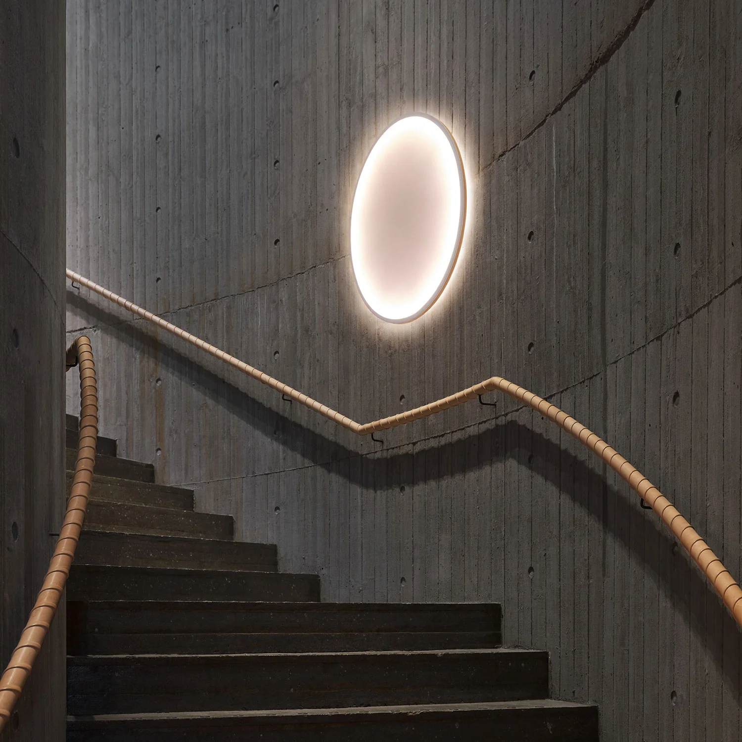muuto | calm wall lamp | 90 cm | white grey - Image 2