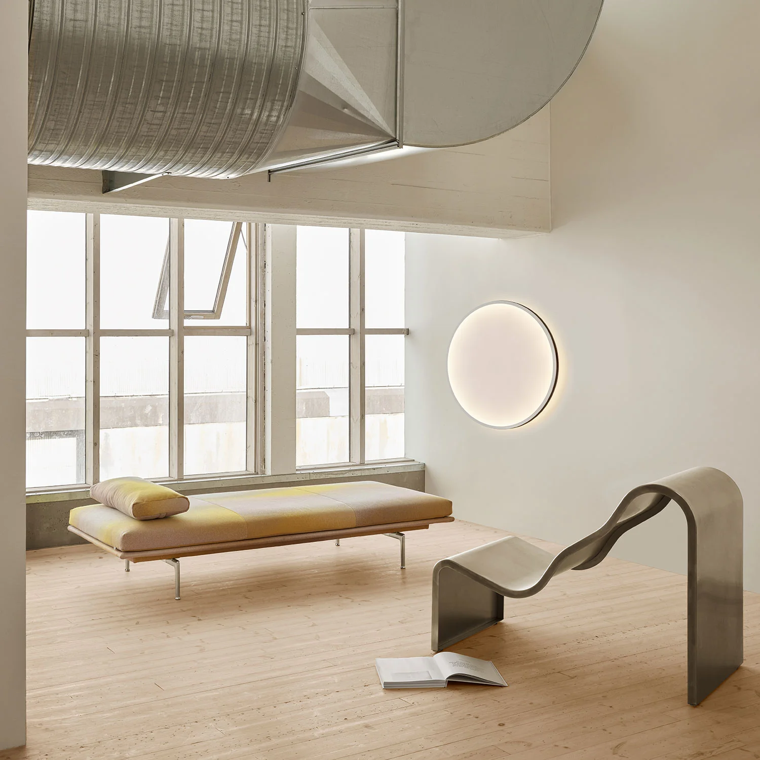 muuto | calm wall lamp | 90 cm | white grey - Image 7