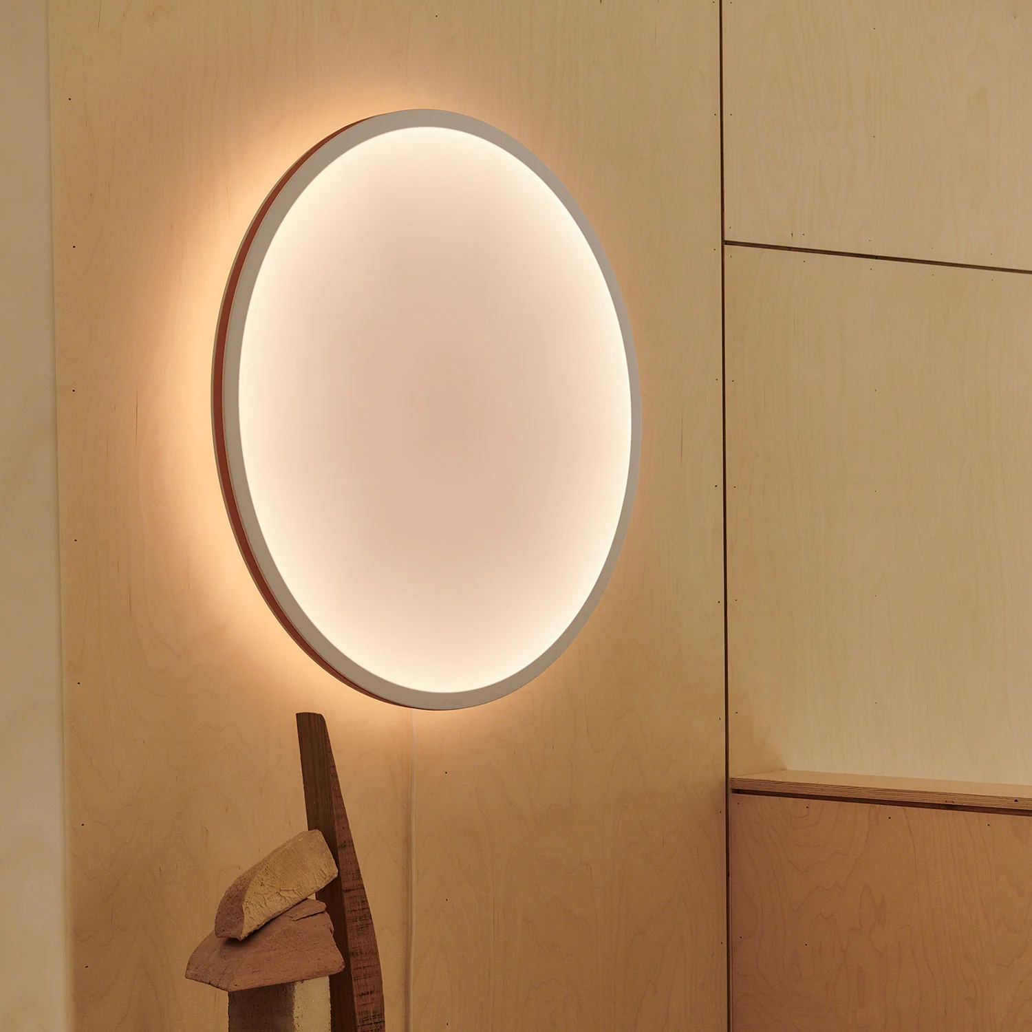 muuto | calm wall lamp | 90 cm | white grey - Image 8