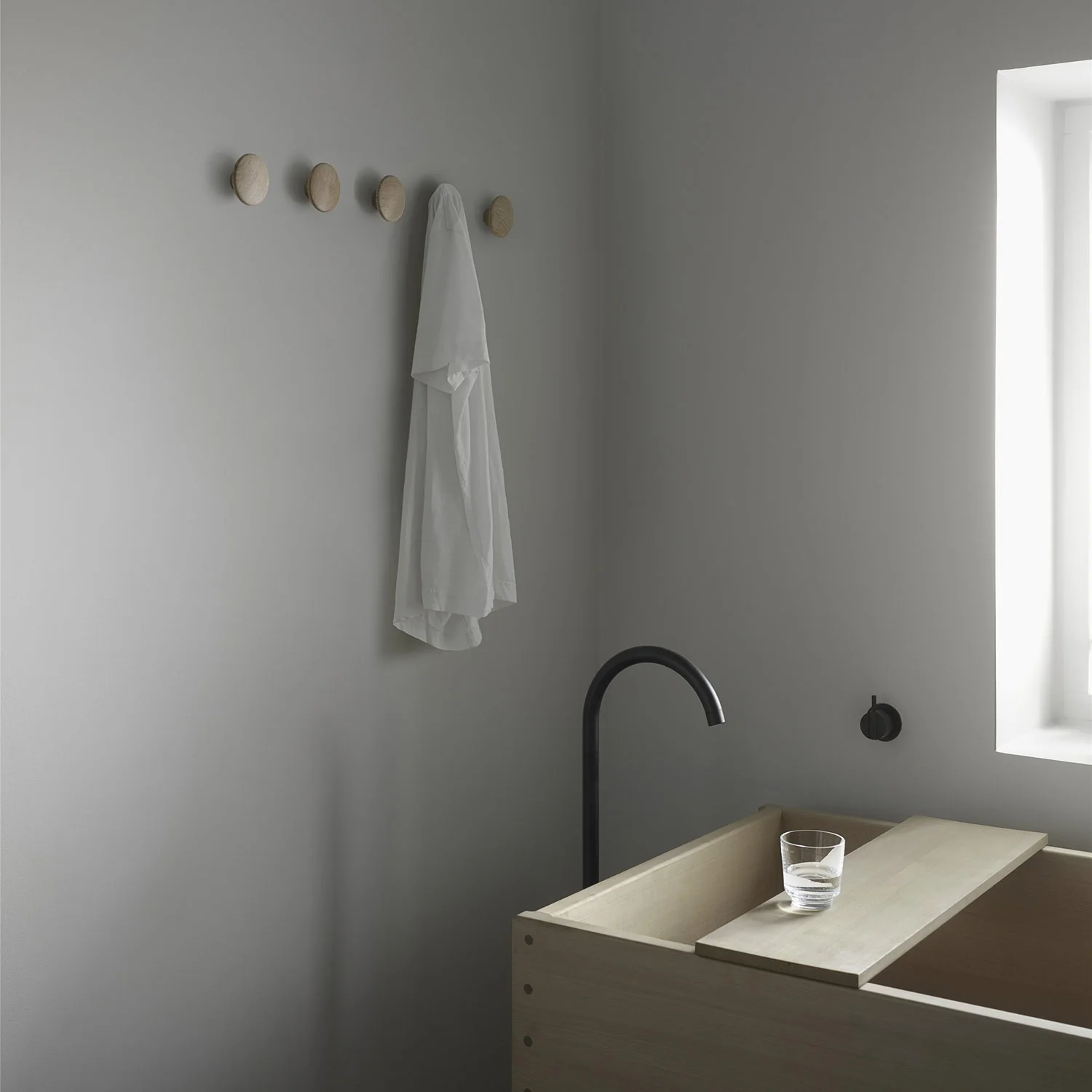 muuto | dots wood | ash - Image 2