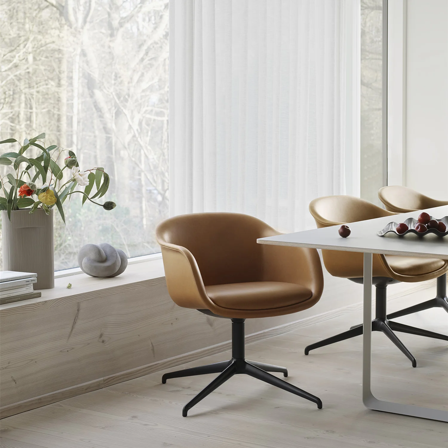 muuto | fiber conference armchair | swivel base | cognac leather + black ~ DC - Image 5