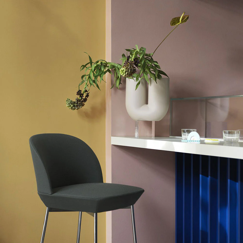 muuto | kink vase | sand earthenware 26cm - V2 - Image 14