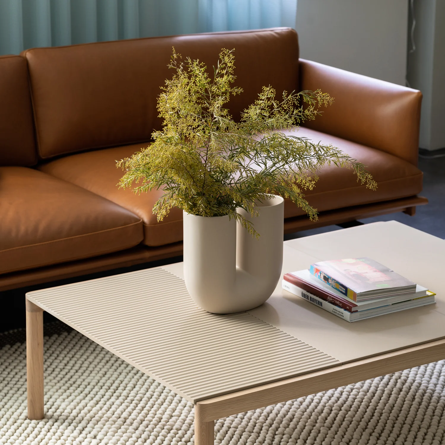 muuto | kink vase | sand earthenware 26cm - V2 - Image 5