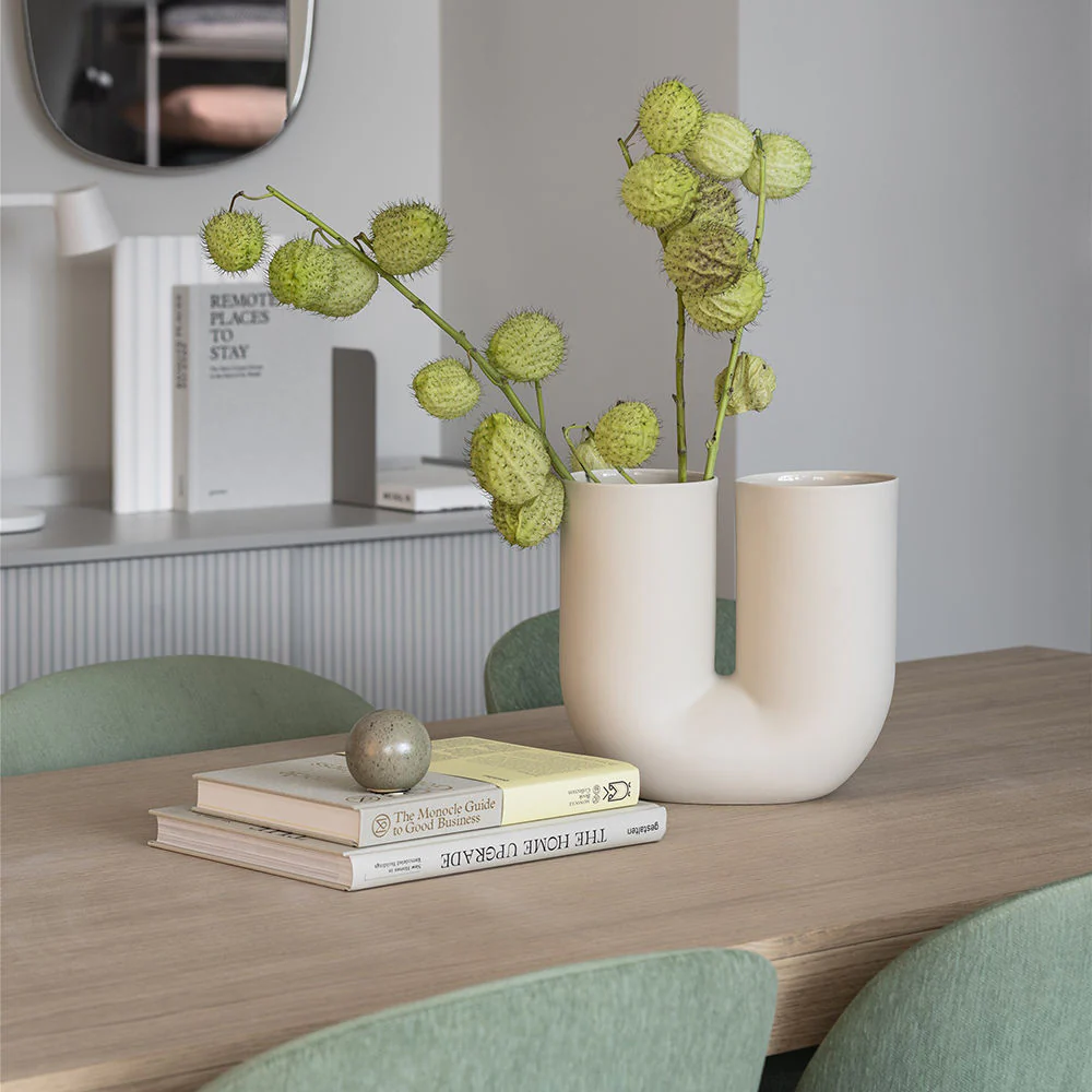 muuto | kink vase | sand earthenware 26cm - V2 - Image 7