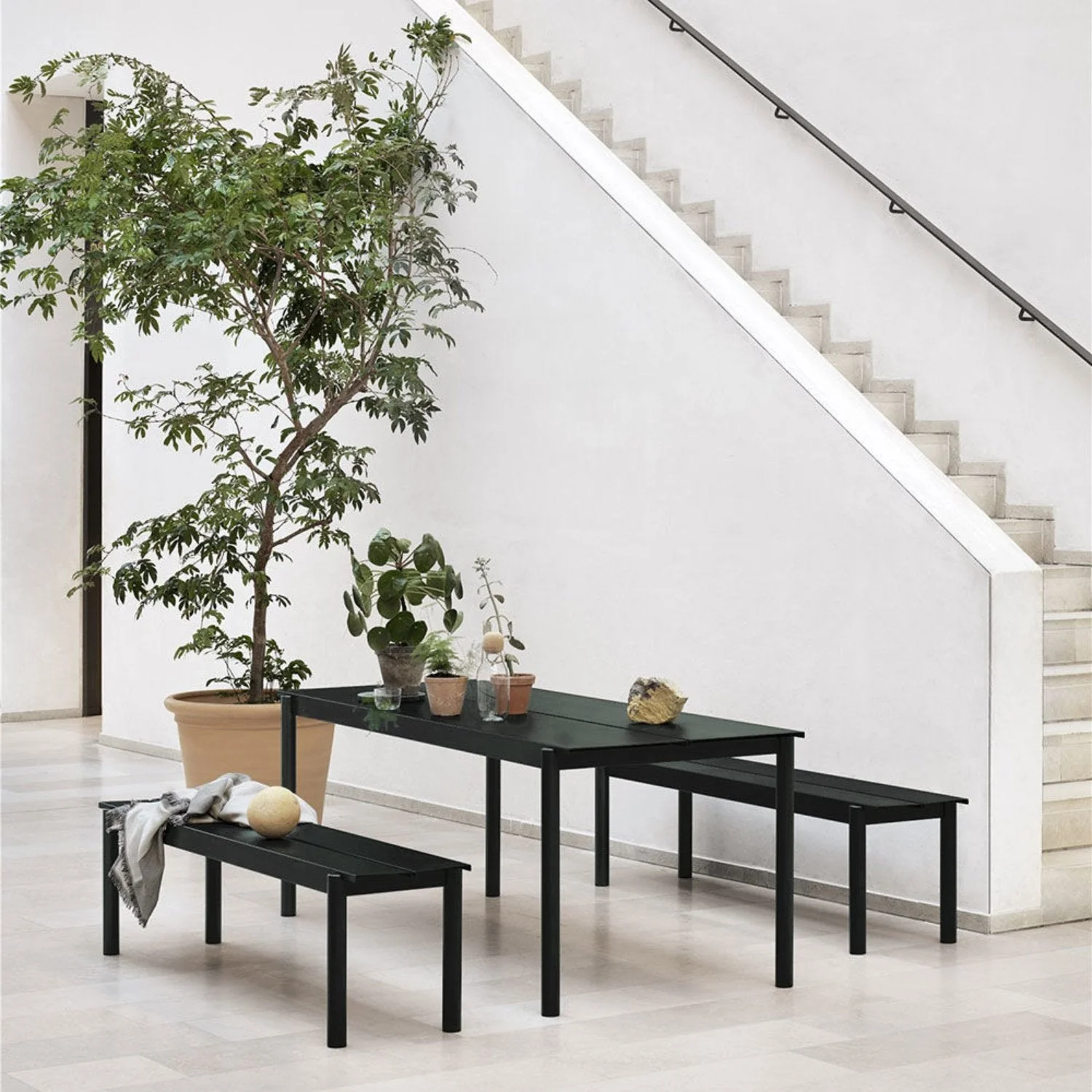 muuto | linear steel bench | anthracite black 170cm - Image 5