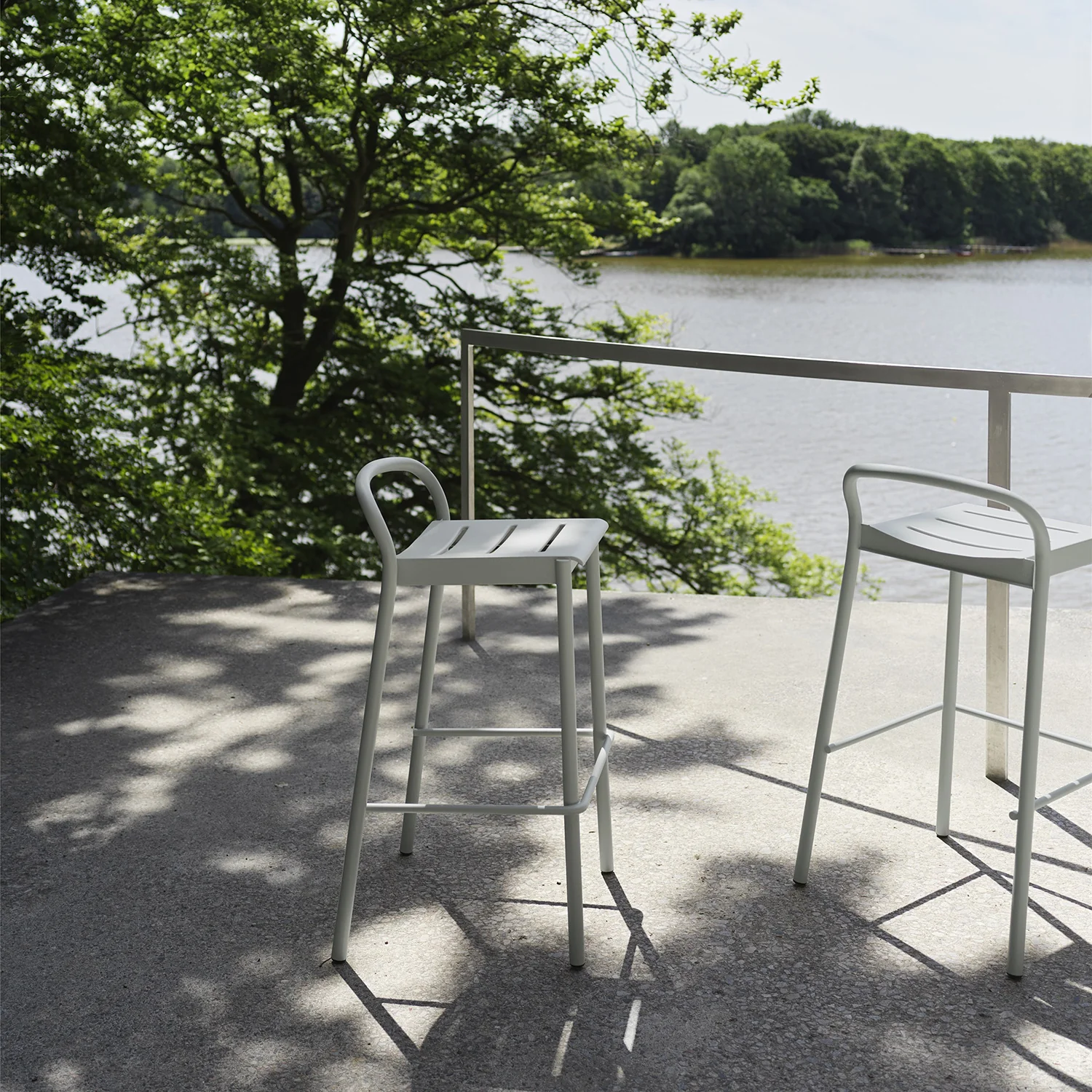 muuto | linear steel counter stool | grey 65cm - Image 4