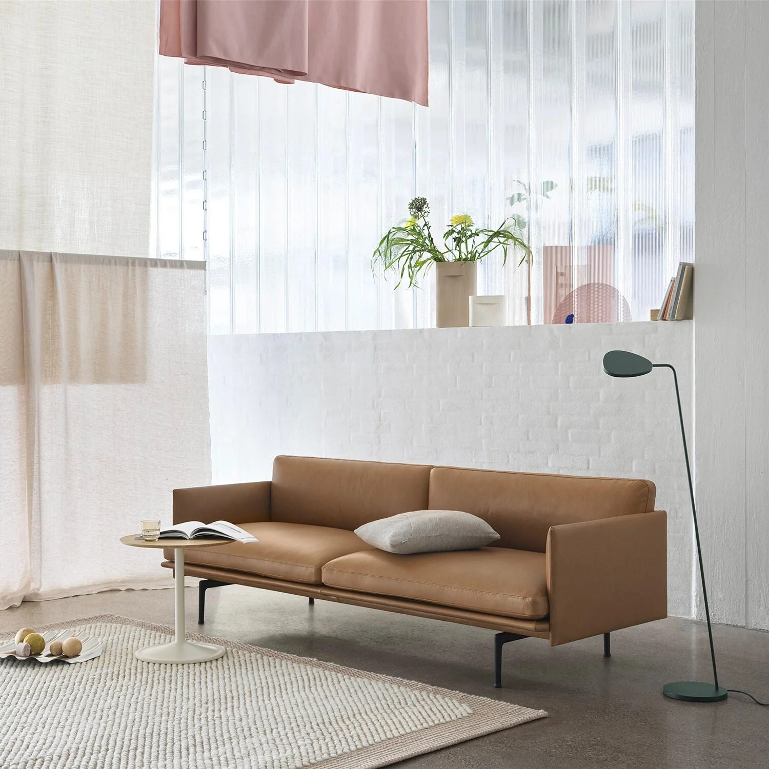 muuto | outline sofa 3 seater | refine leather cognac - Image 2