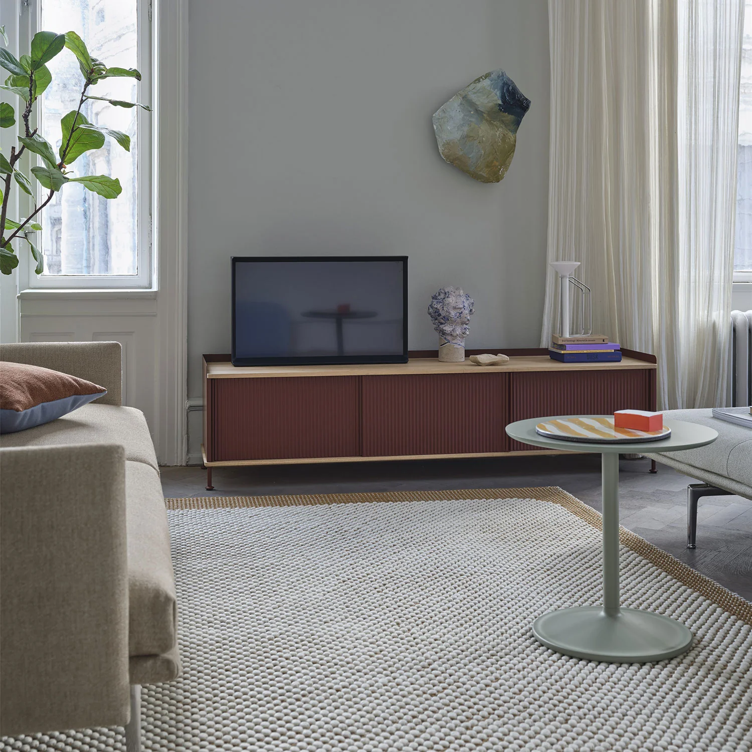 muuto | pebble wool rug | burnt orange 200x300cm - Image 4