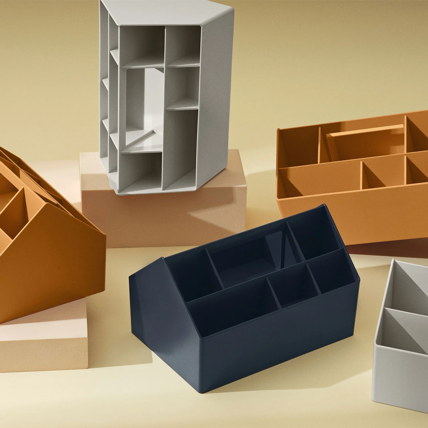 muuto | sketch toolbox | midnight blue - Image 4