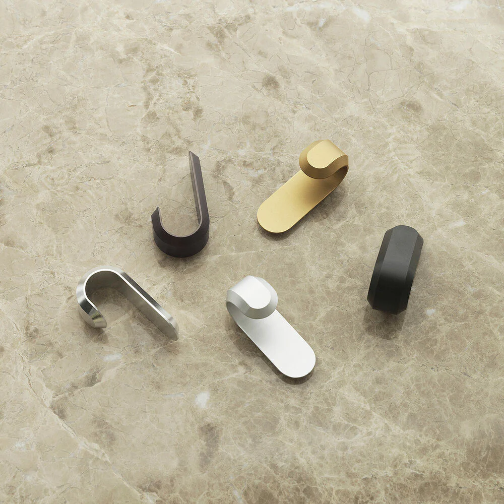 normann copenhagen | curve mini hook set | matte gold - Image 6
