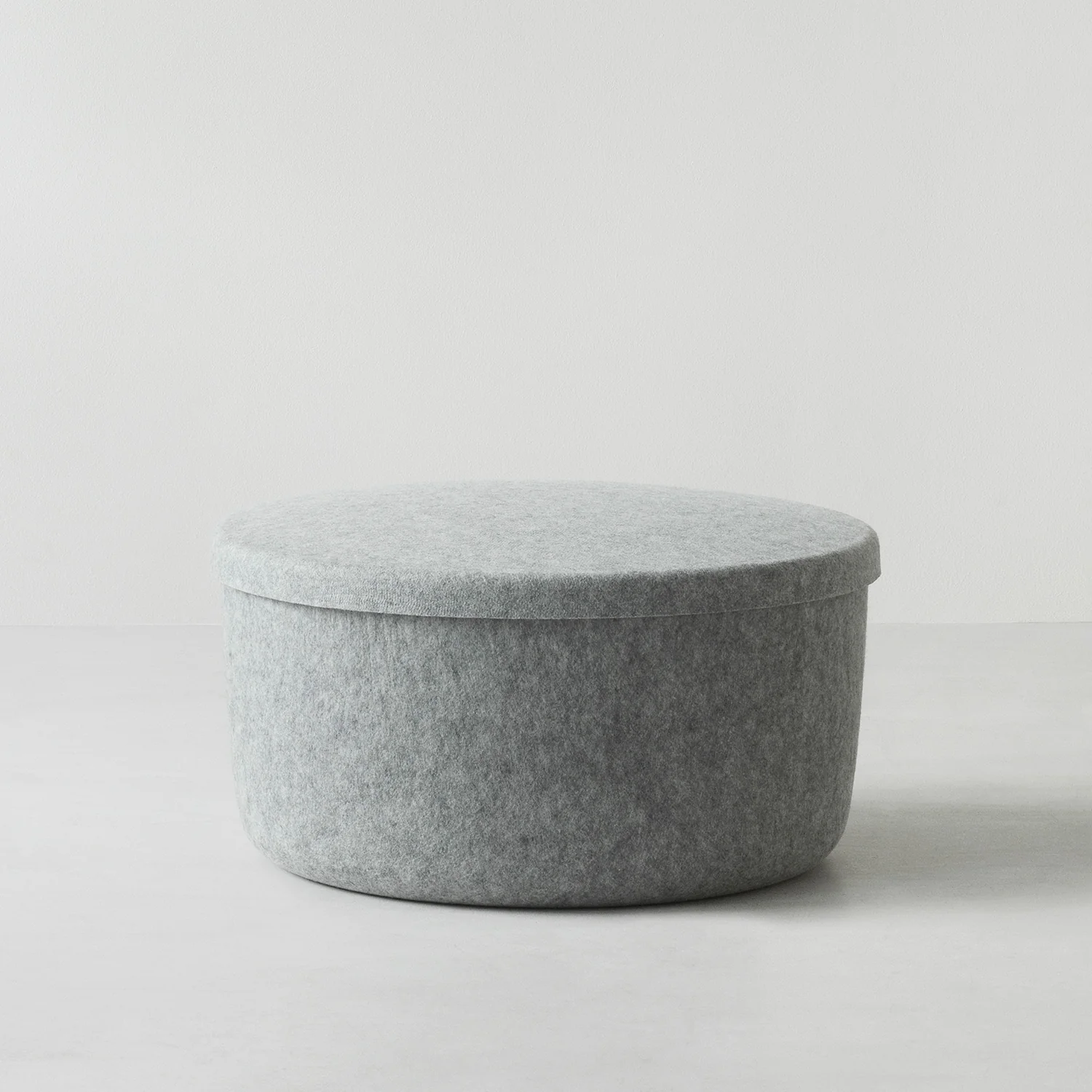 normann copenhagen | hide storage pouf | large grey - Image 4