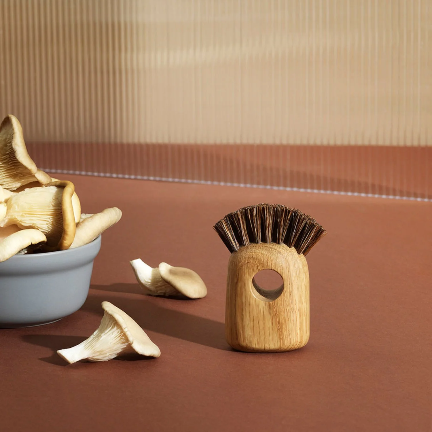 normann copenhagen | nift oak brush | small - DC - Image 2