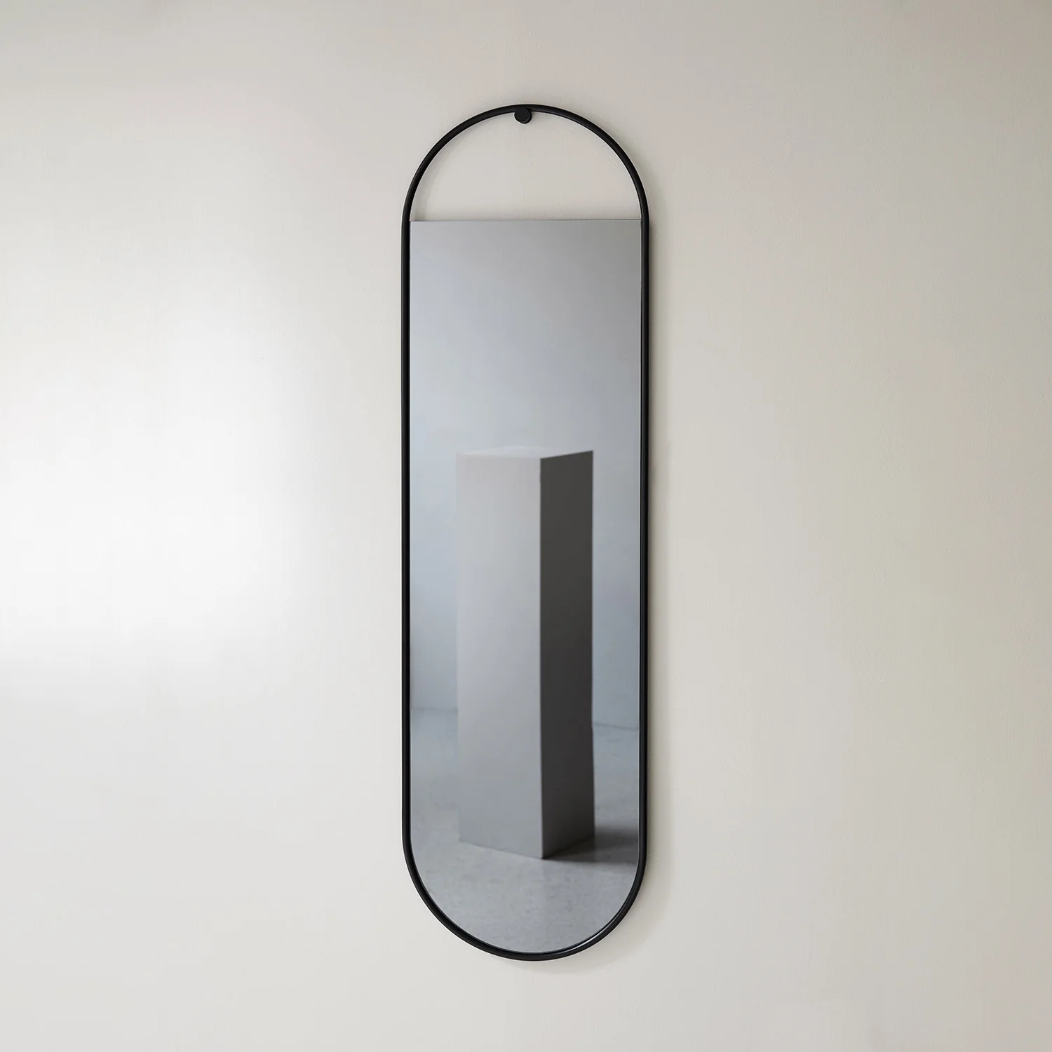 northern | peek oval mirror | large - LC - Image 3