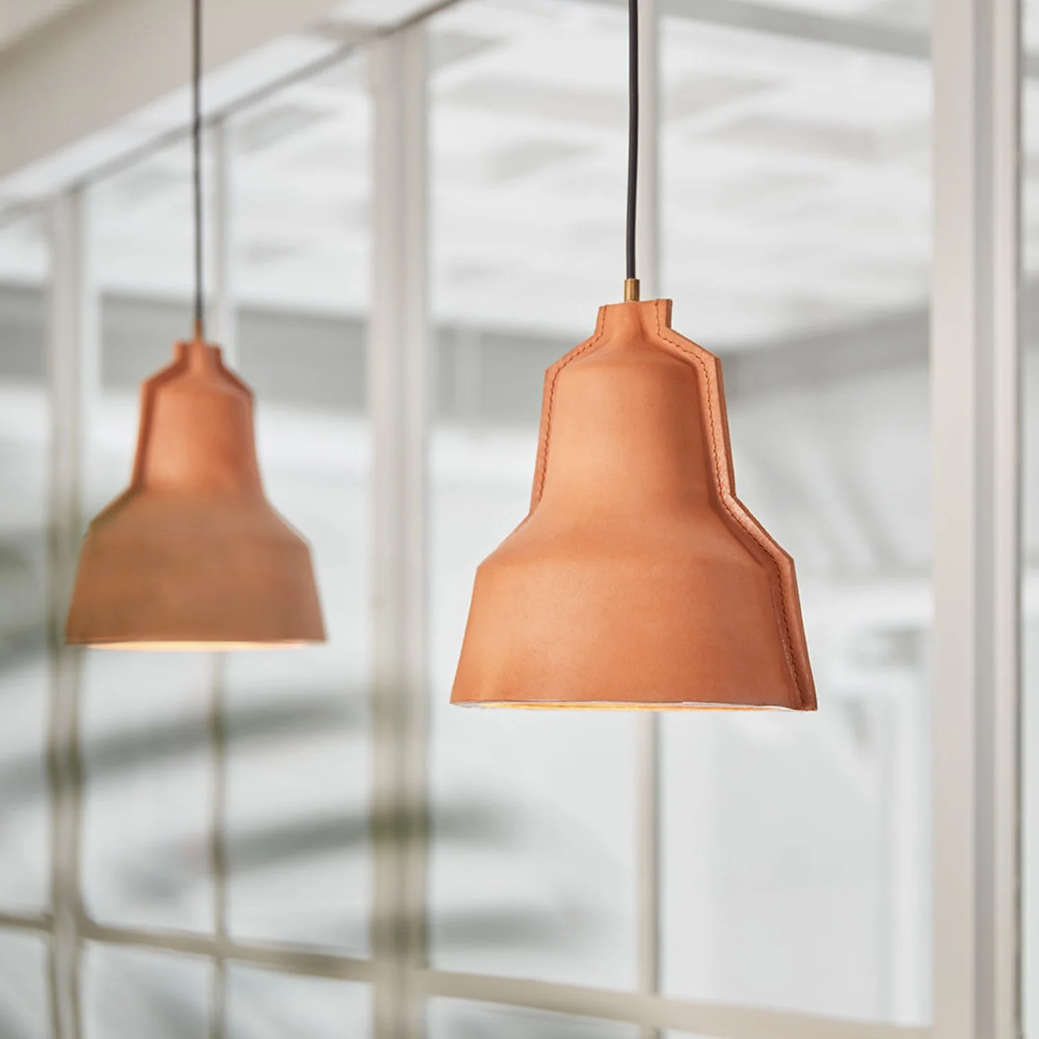 puik | lloyd leather pendant lamp | natural - LC - Image 2