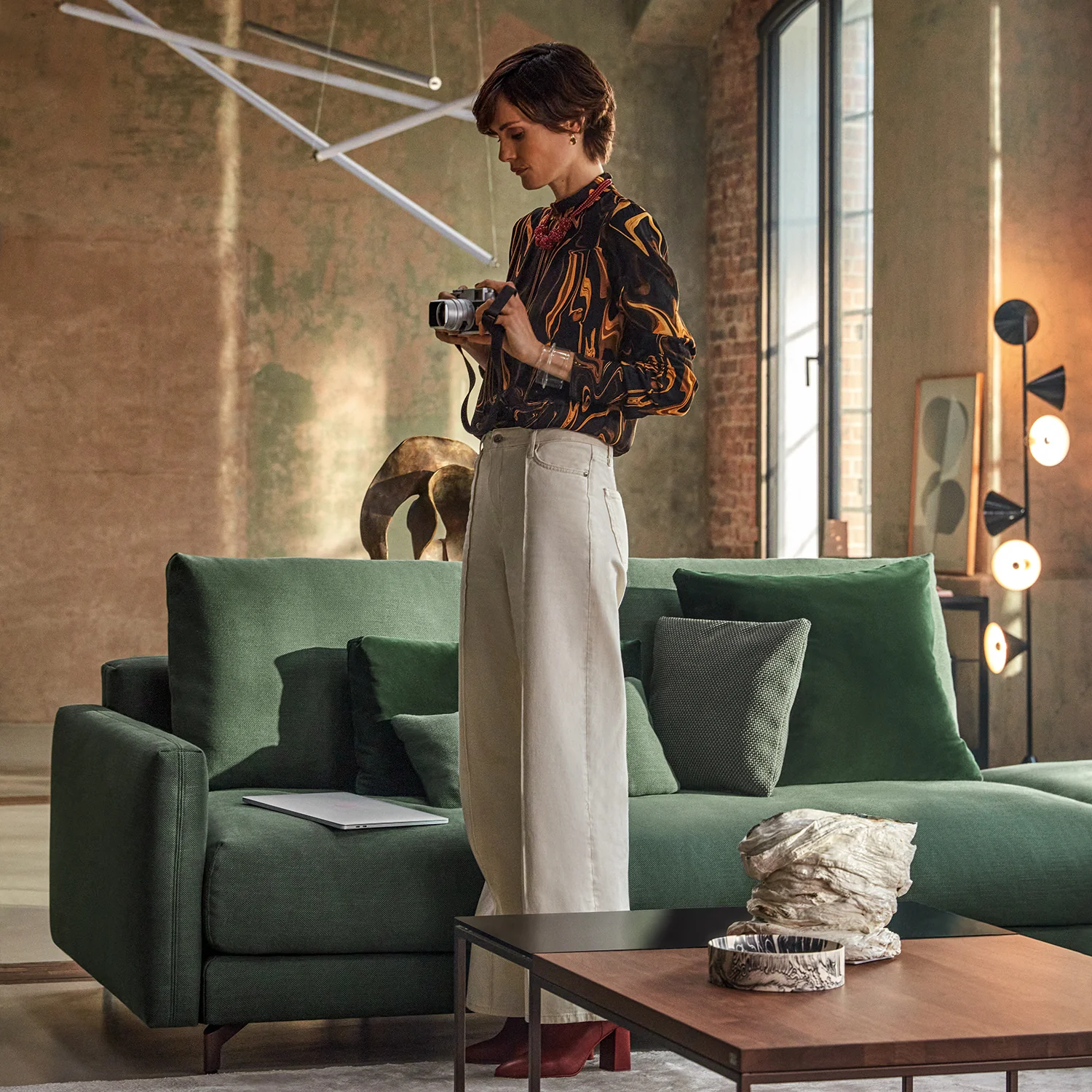 rolf benz | nuvola sofa + footstool | fabric beige grey 26384 + marrone metallic legs - Image 15