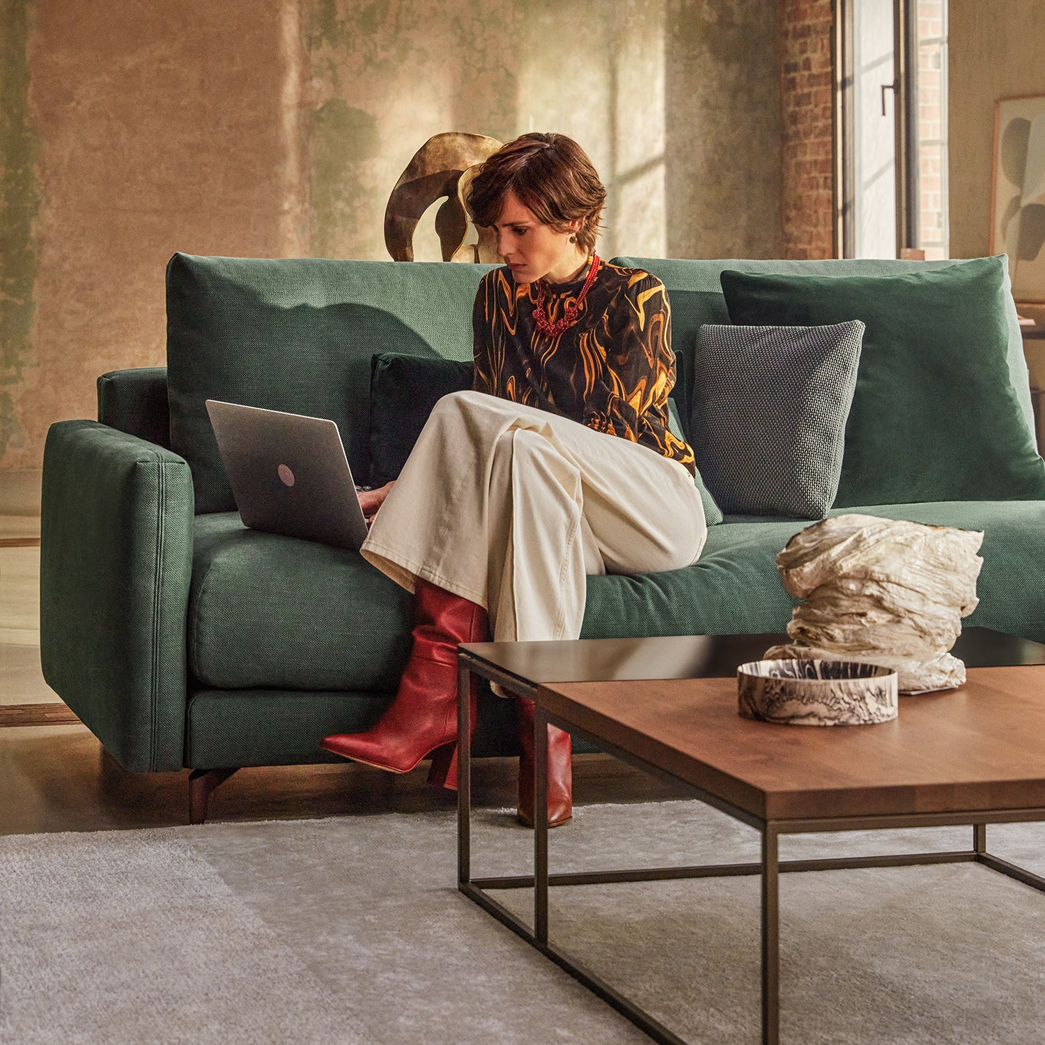 rolf benz | nuvola sofa + footstool | fabric beige grey 26384 + marrone metallic legs - Image 19