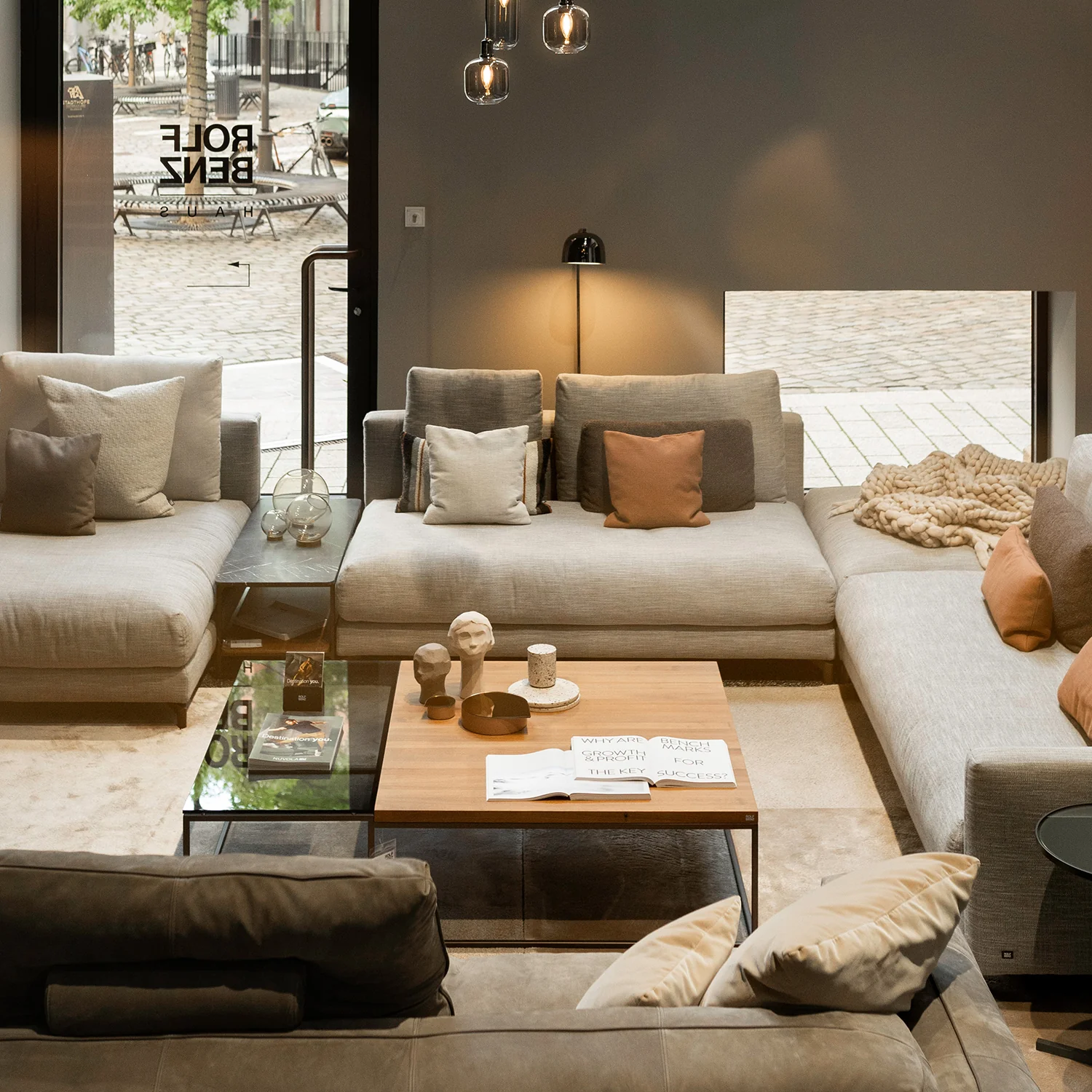 rolf benz | nuvola sofa + footstool | fabric beige grey 26384 + marrone metallic legs - Image 34