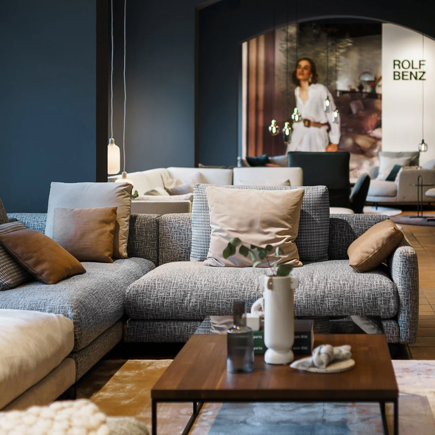 rolf benz | nuvola sofa + footstool | fabric beige grey 26384 + marrone metallic legs - Image 36
