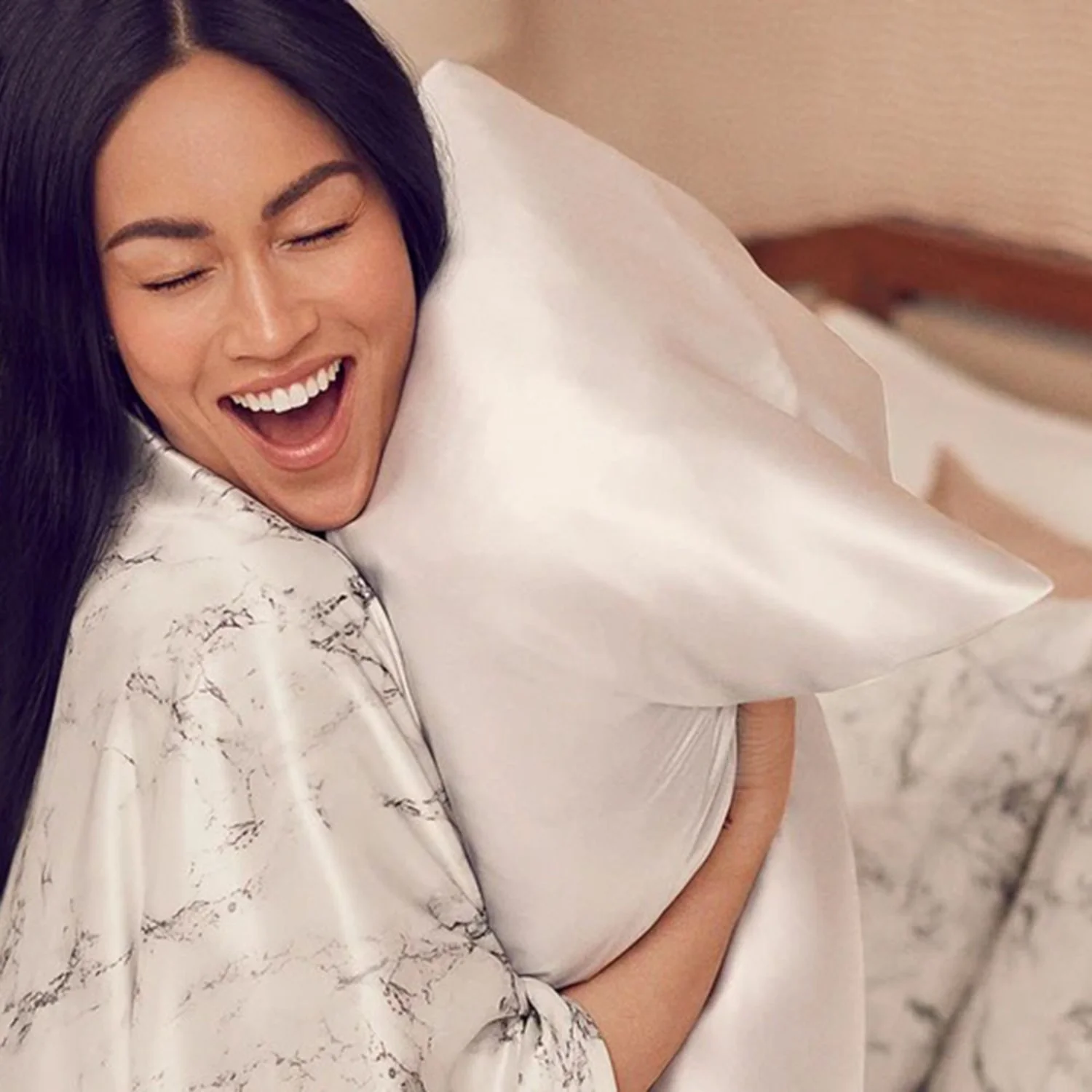 slip | silk queen zippered pillowcase | ivory white - Image 6