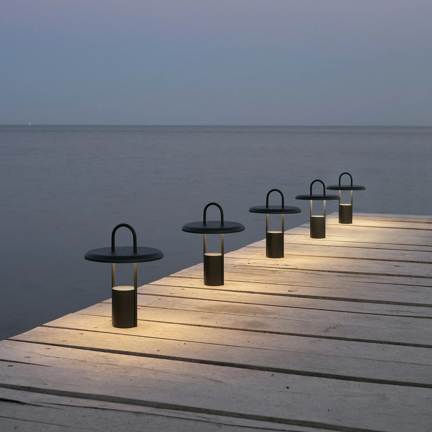 stelton | pier portable LED lamp | black - LC - Image 7