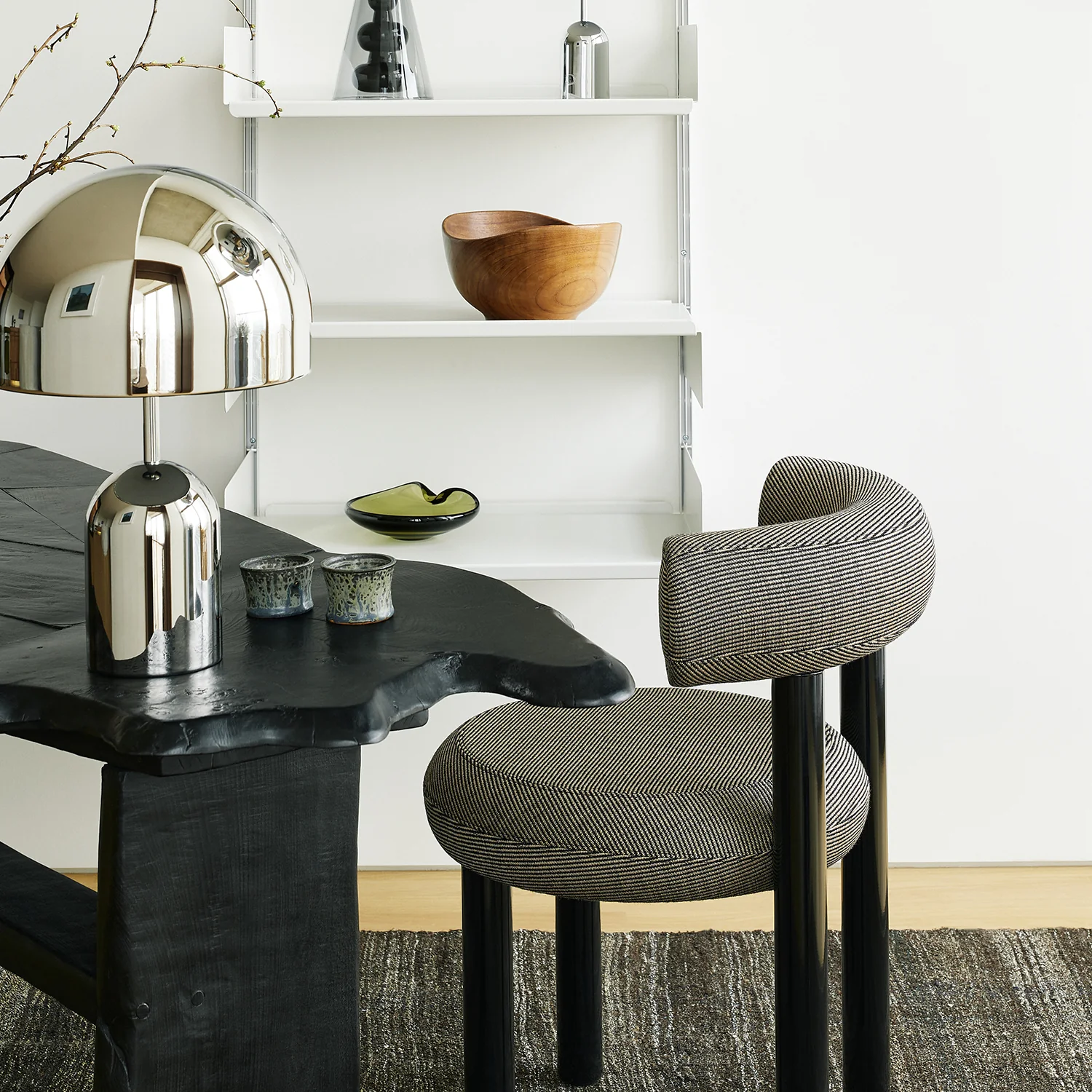 tom dixon | bell table lamp | silver - Image 4