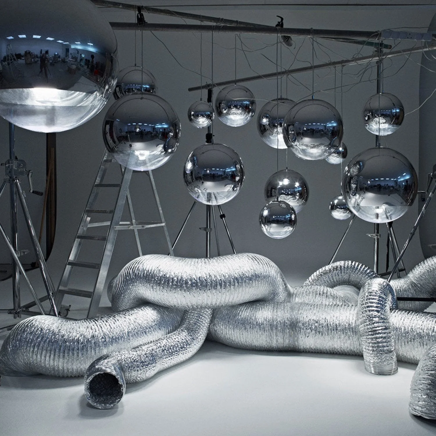 tom dixon | mirror ball pendant light | silver 50cm - V1 - Image 5
