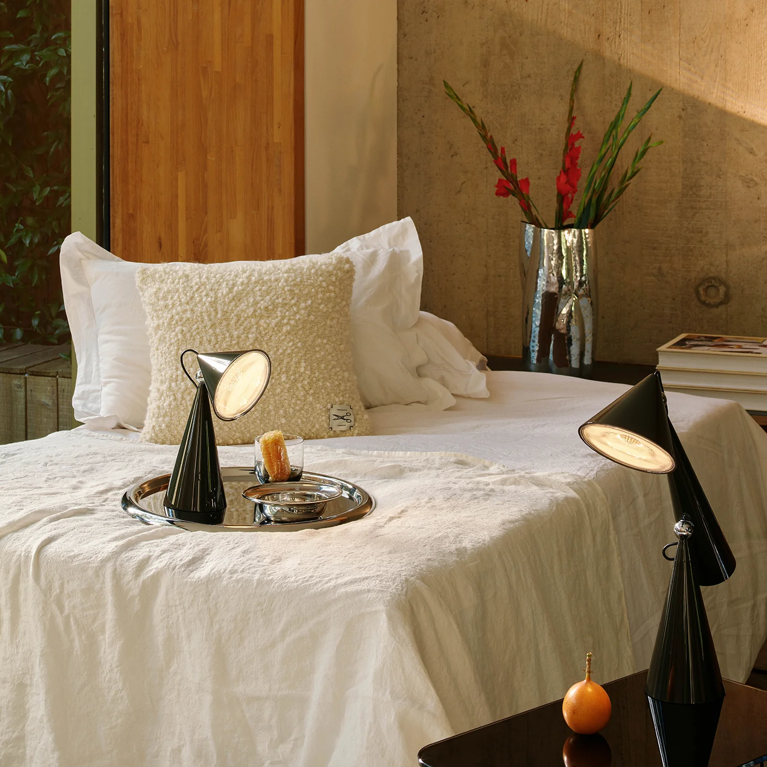 tom dixon | pose portable lamp | kelp - Image 4