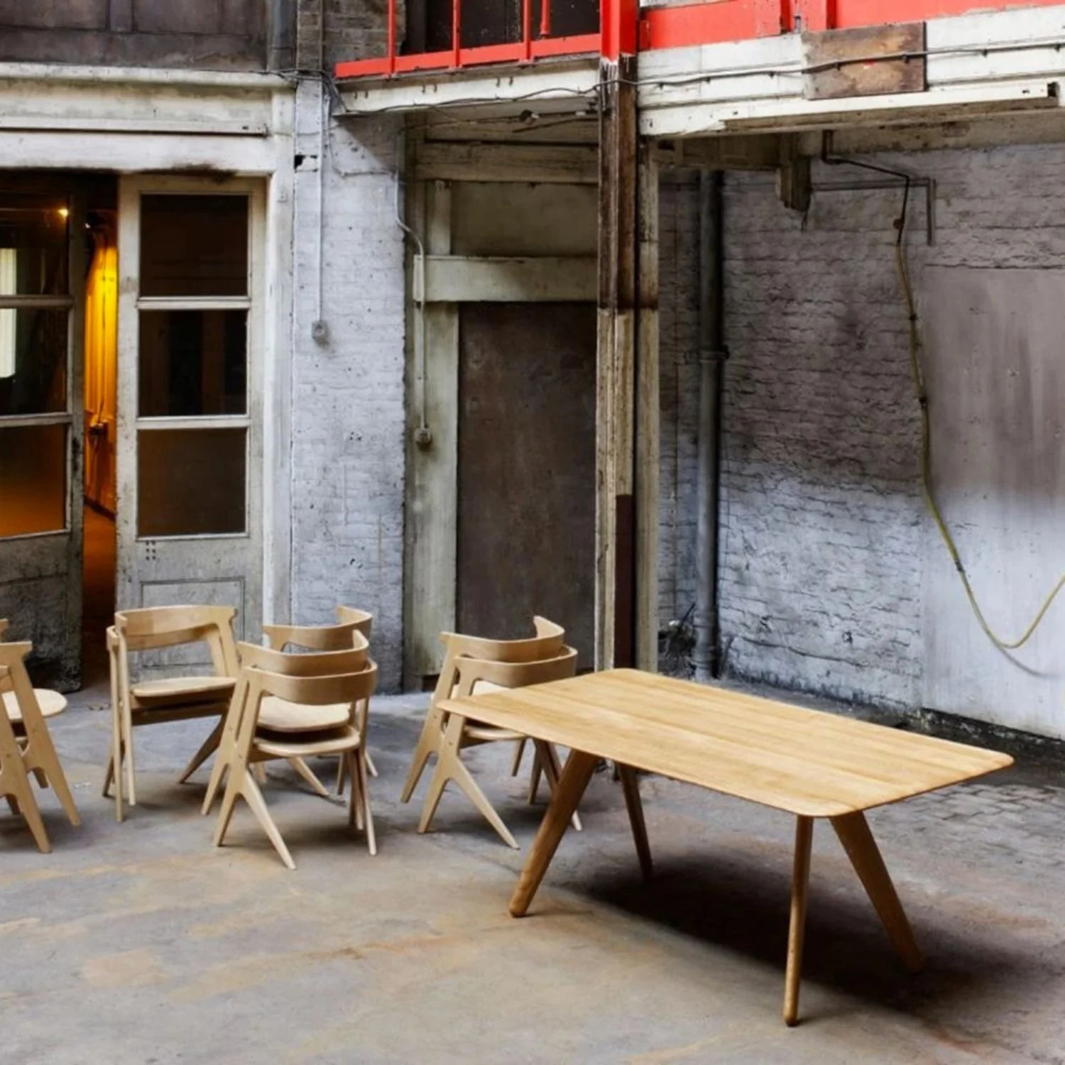 tom dixon | slab table | natural oak 240x100cm - Image 3