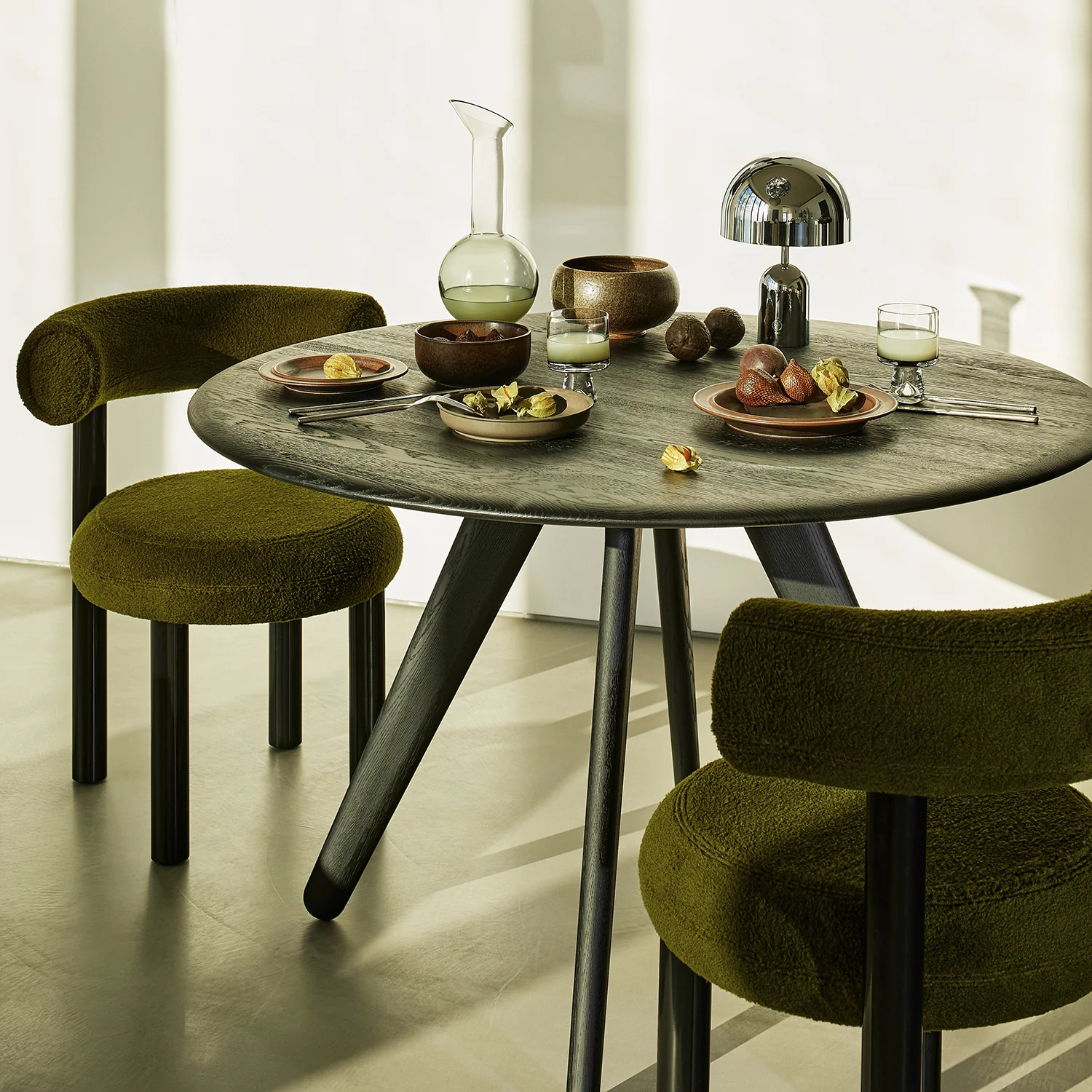 tom dixon | slab table round | black oak 120cm - Image 2