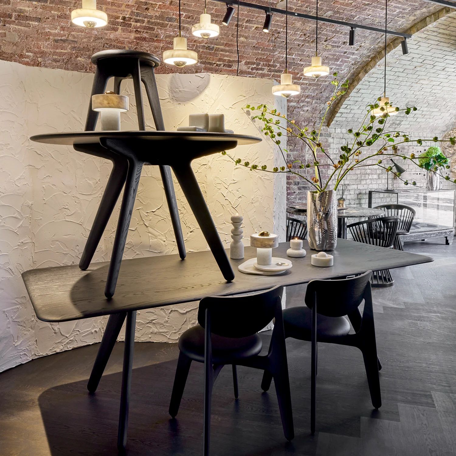 tom dixon | slab table round | black oak 120cm - Image 4
