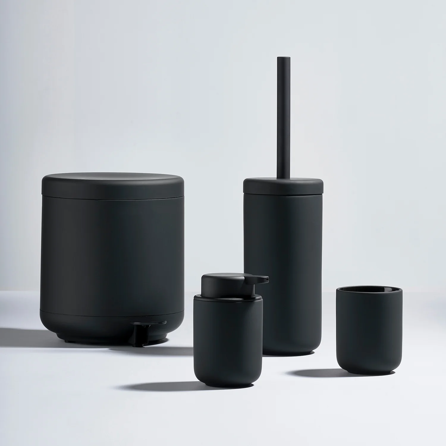 zone denmark | ume toothbrush mug | black - Image 6