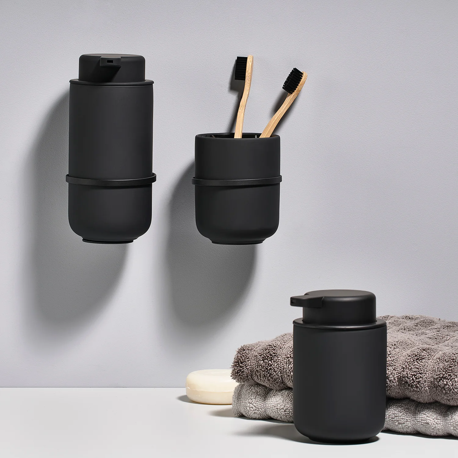 zone denmark | ume toothbrush mug | black - Image 7
