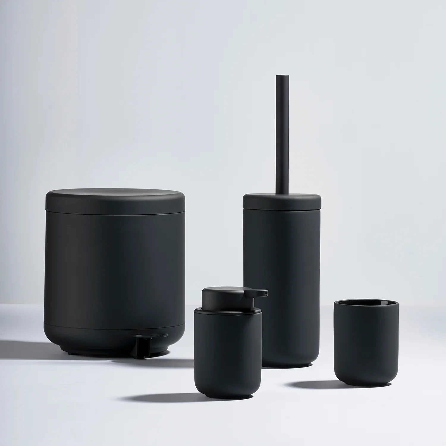 zone denmark | ume toothbrush mug | black - Image 9