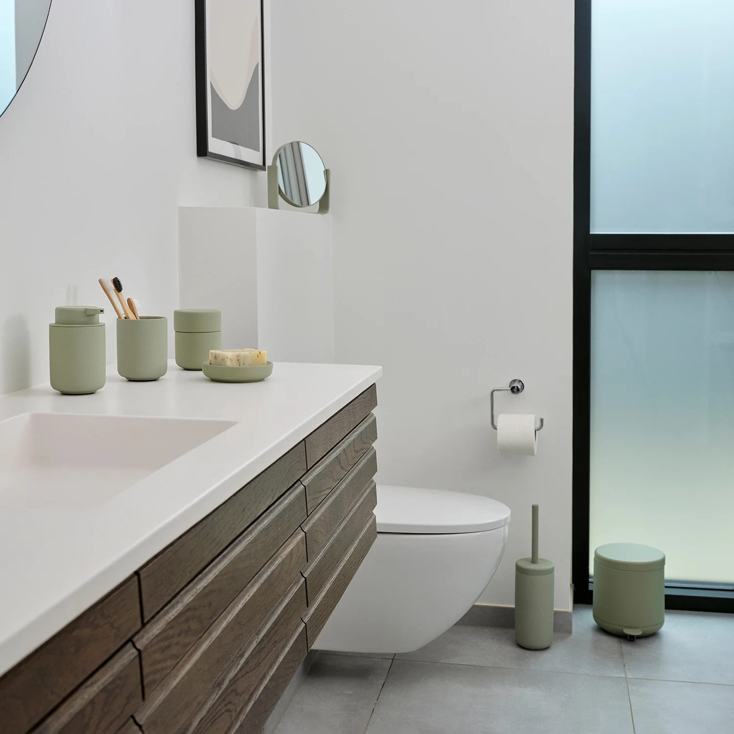 zone denmark | ume toothbrush mug | eucalyptus - Image 3