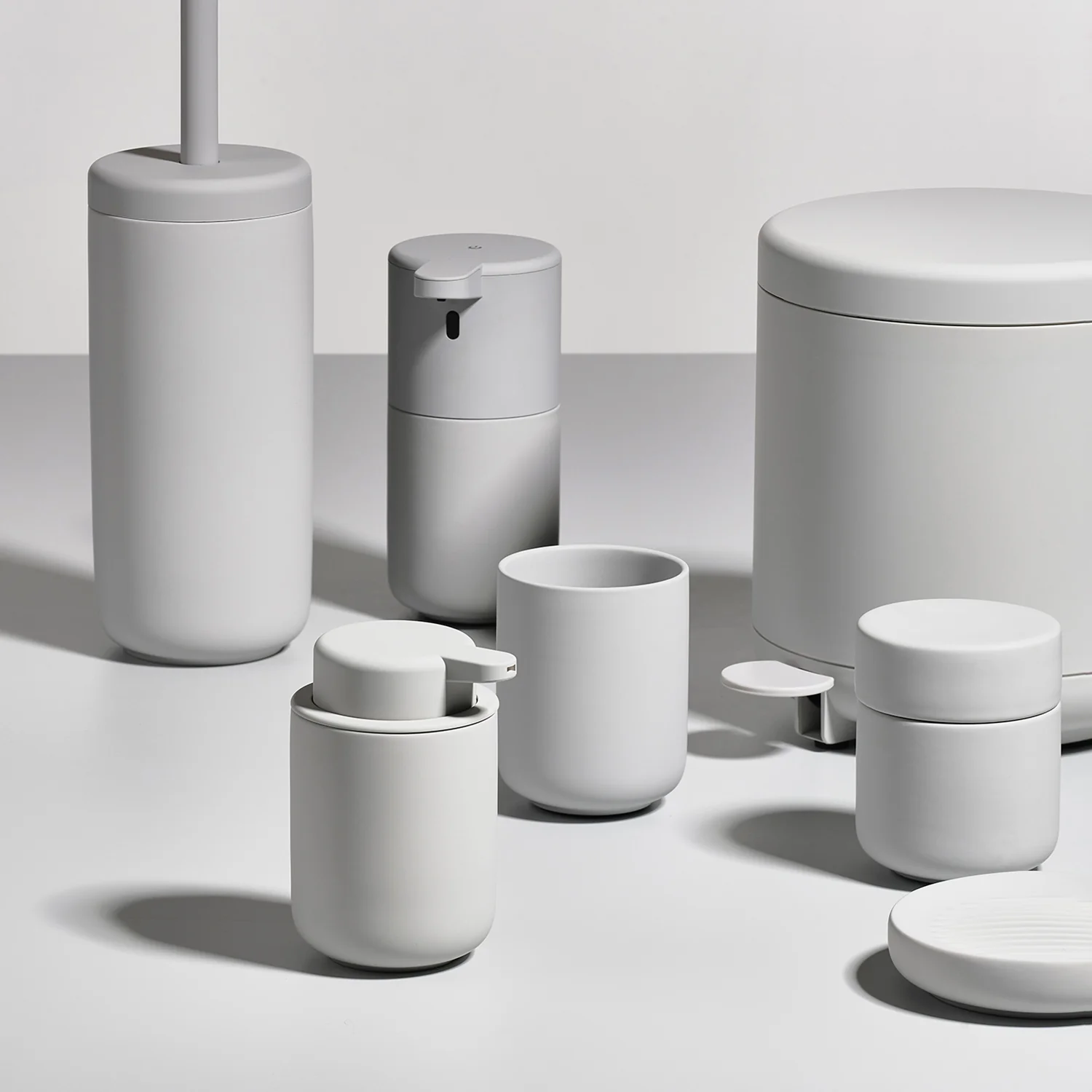 zone denmark | ume toothbrush mug | soft grey - Image 3