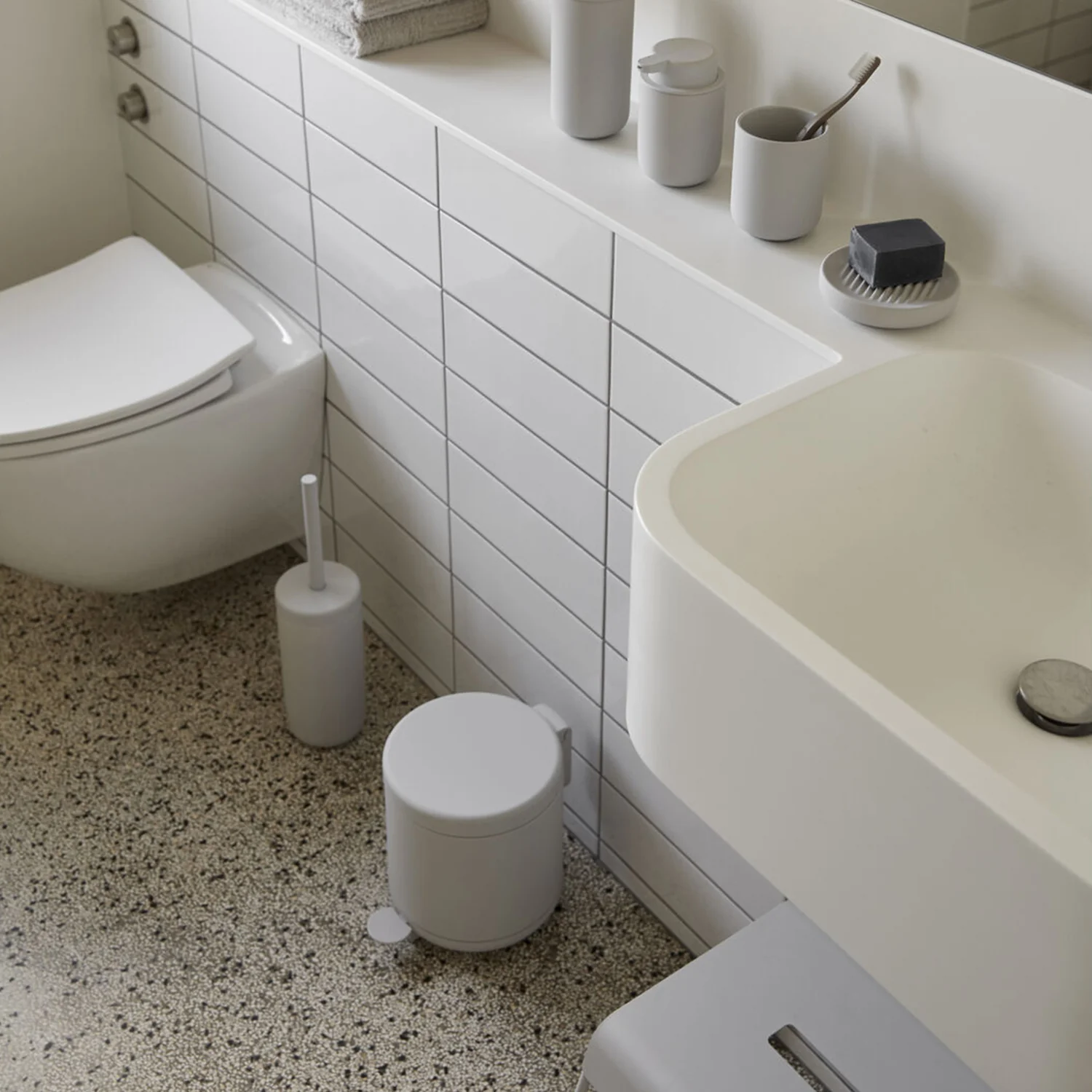 zone denmark | ume toilet brush | soft grey - Image 4