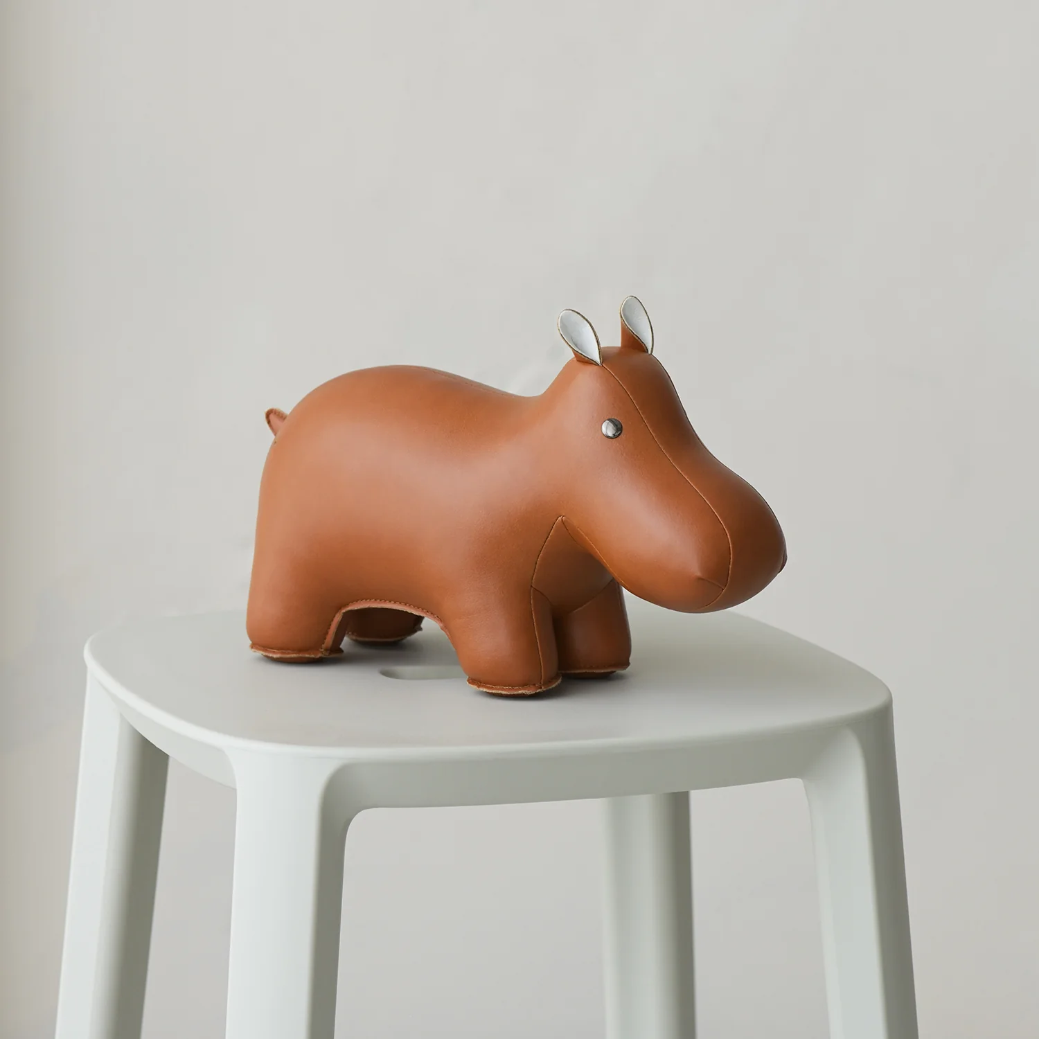 zuny | classic bookend | hippo tan - Image 4